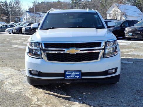 Used 2019 Chevrolet Suburban LT image 2