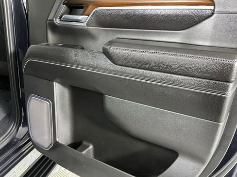 Used 2024 GMC Sierra 3500 Denali w/ Technology Package image 32