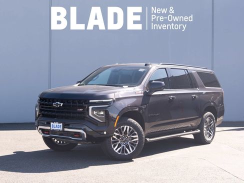 Used 2025 Chevrolet Suburban Z71 AWD/4WD image 1