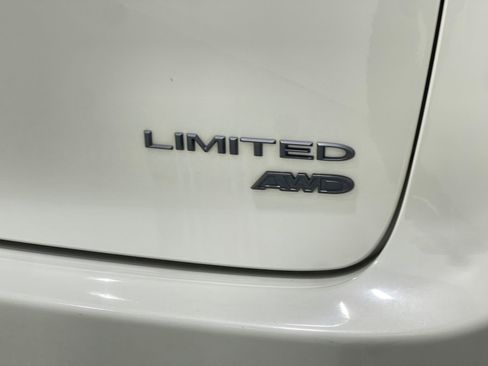 Used 2021 Chrysler Pacifica Limited w/ S Appearance Package AWD/4WD image 42