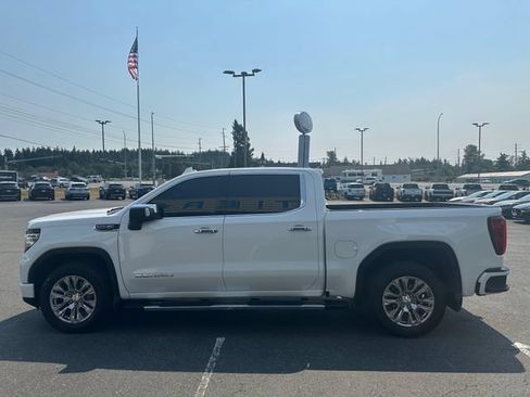 Used 2024 GMC Sierra 1500 Denali w/ Technology Package AWD/4WD image 5