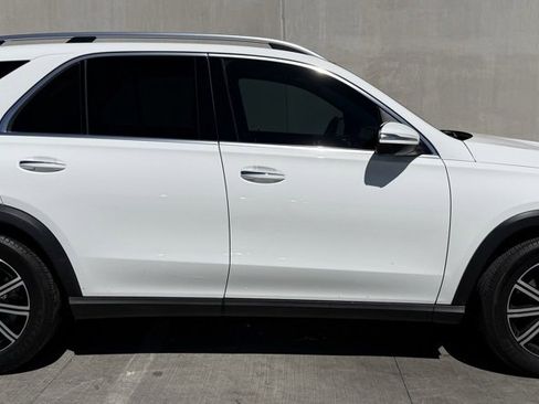 Used 2024 Mercedes-Benz GLE 350 4MATIC image 3