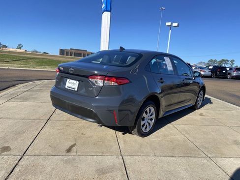 Used 2024 Toyota Corolla LE image 10