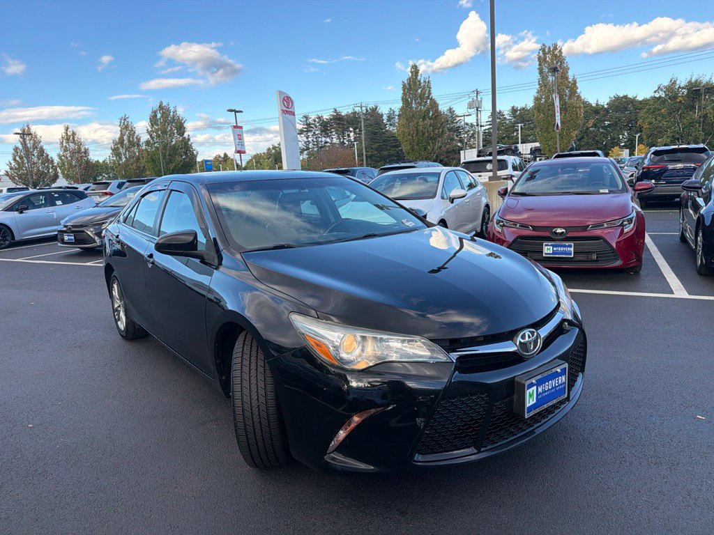 Used 2016 Toyota Camry SE FWD image 3