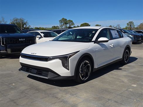 New 2026 Kia K4 EX image 4
