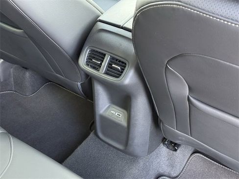 Used 2023 Buick Envision Essence image 33