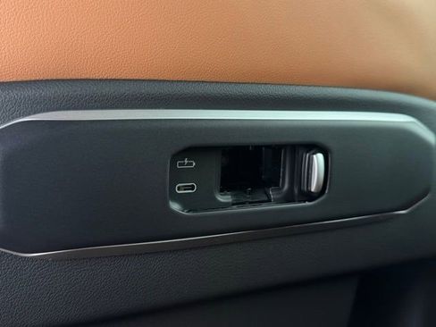 New 2026 BMW X5 xDrive50e w/ M Sport Package image 28