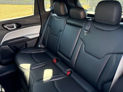 New 2026 Jeep Compass Limited AWD/4WD image 19