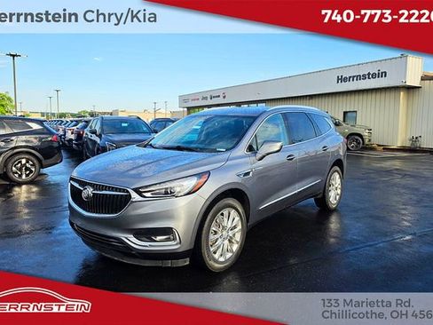 Used 2021 Buick Enclave Essence FWD image 3