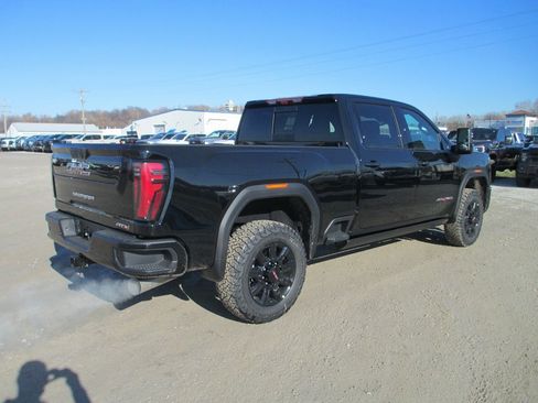 New 2026 GMC Sierra 2500 AT4 w/ AT4 Premium Plus Package image 5