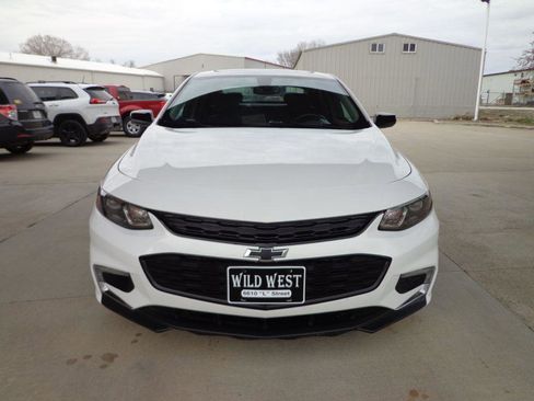 Used 2018 Chevrolet Malibu LT w/ Redline Edition image 2