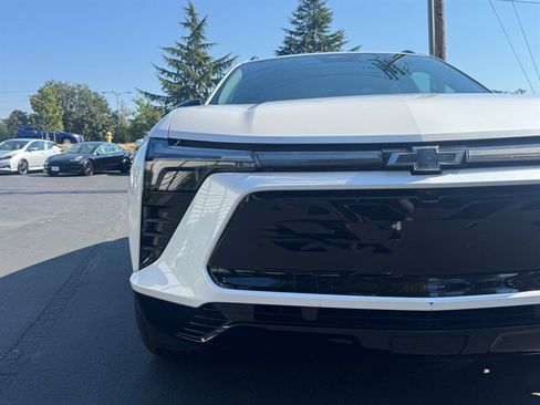 Used 2024 Chevrolet Blazer EV RS AWD/4WD image 3