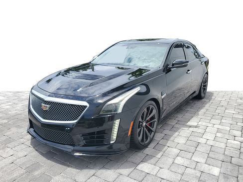 Used 2017 Cadillac CTS V w/ Luxury Package RWD image 3
