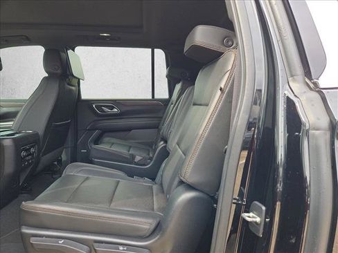Used 2021 Chevrolet Suburban High Country AWD/4WD image 14