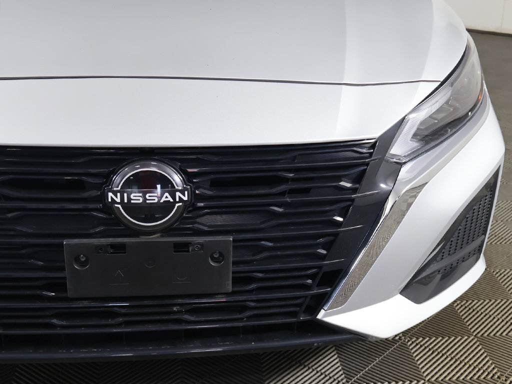 Used 2023 Nissan Altima 2.5 SL AWD/4WD image 16