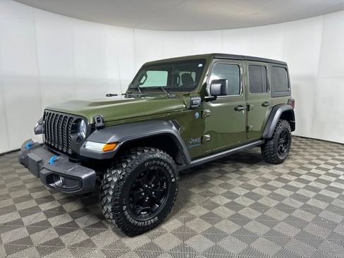 Used 2023 Jeep Wrangler Unlimited w/ Cold Weather Group image 7