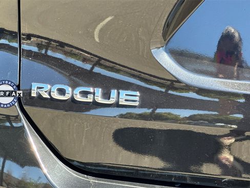 Used 2020 Nissan Rogue S image 12