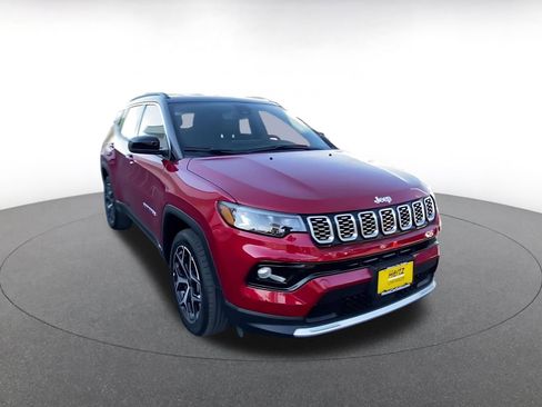 Used 2025 Jeep Compass Limited image 3