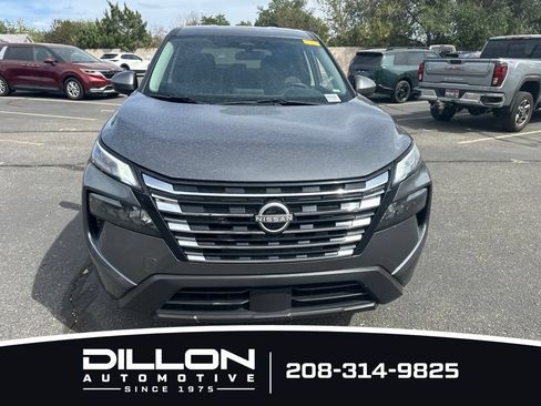Used 2025 Nissan Rogue SV AWD/4WD image 13