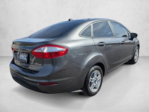 Used 2018 Ford Fiesta SE image 5