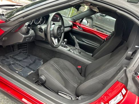 Used 2025 MAZDA MX-5 Miata Club RWD image 25