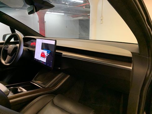 Used 2023 Tesla Model X AWD/4WD image 59