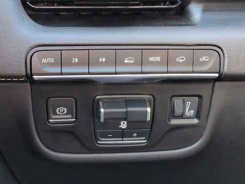 Used 2021 Cadillac Escalade Premium Luxury w/ Driver Assist Tech Package AWD/4WD image 10