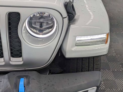 Used 2023 Jeep Wrangler Sahara w/ Cold Weather Group image 10