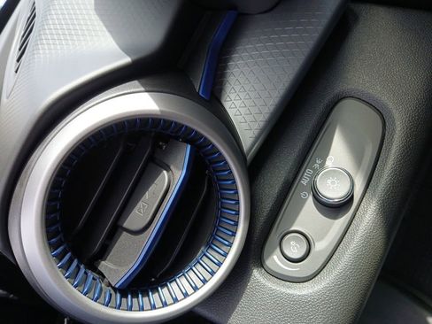 New 2026 Chevrolet Trax LS w/ LS Convenience Package image 25