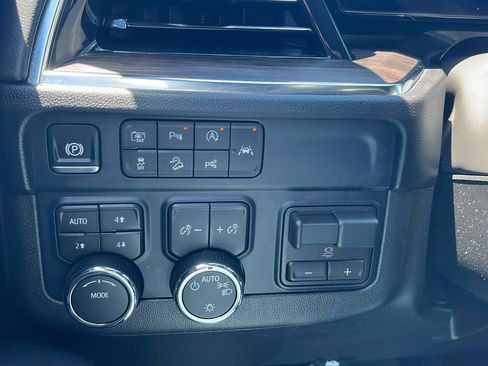Used 2026 Chevrolet Tahoe LS w/ LPO, Dark Essentials Package AWD/4WD image 13