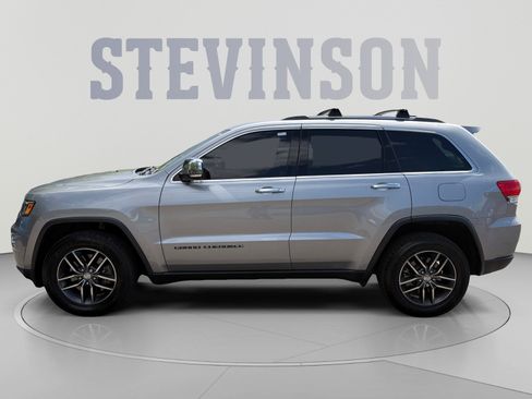Used 2017 Jeep Grand Cherokee Limited w/ Luxury Group II AWD/4WD image 2