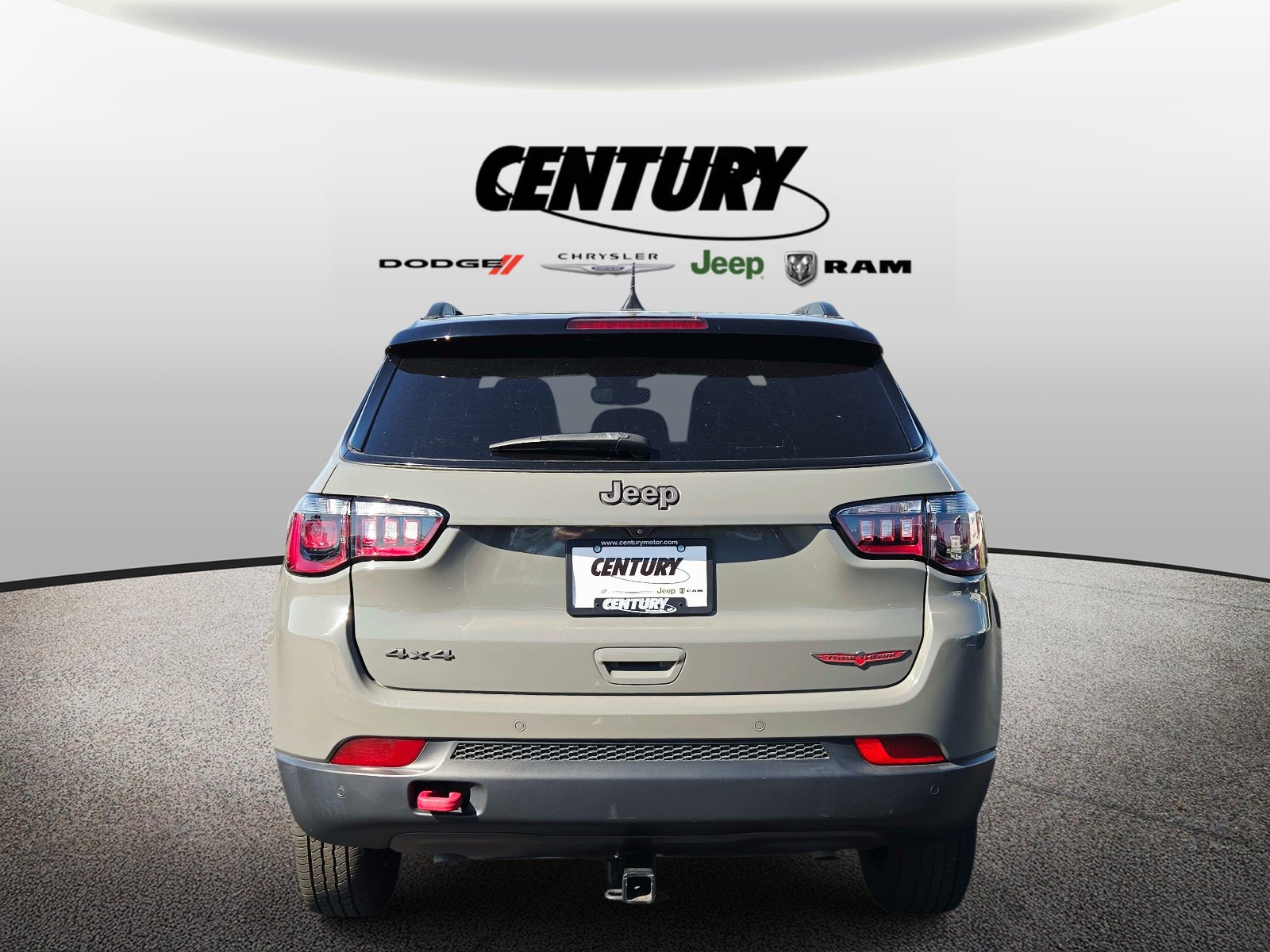 Used 2023 Jeep Compass Trailhawk AWD/4WD image 5