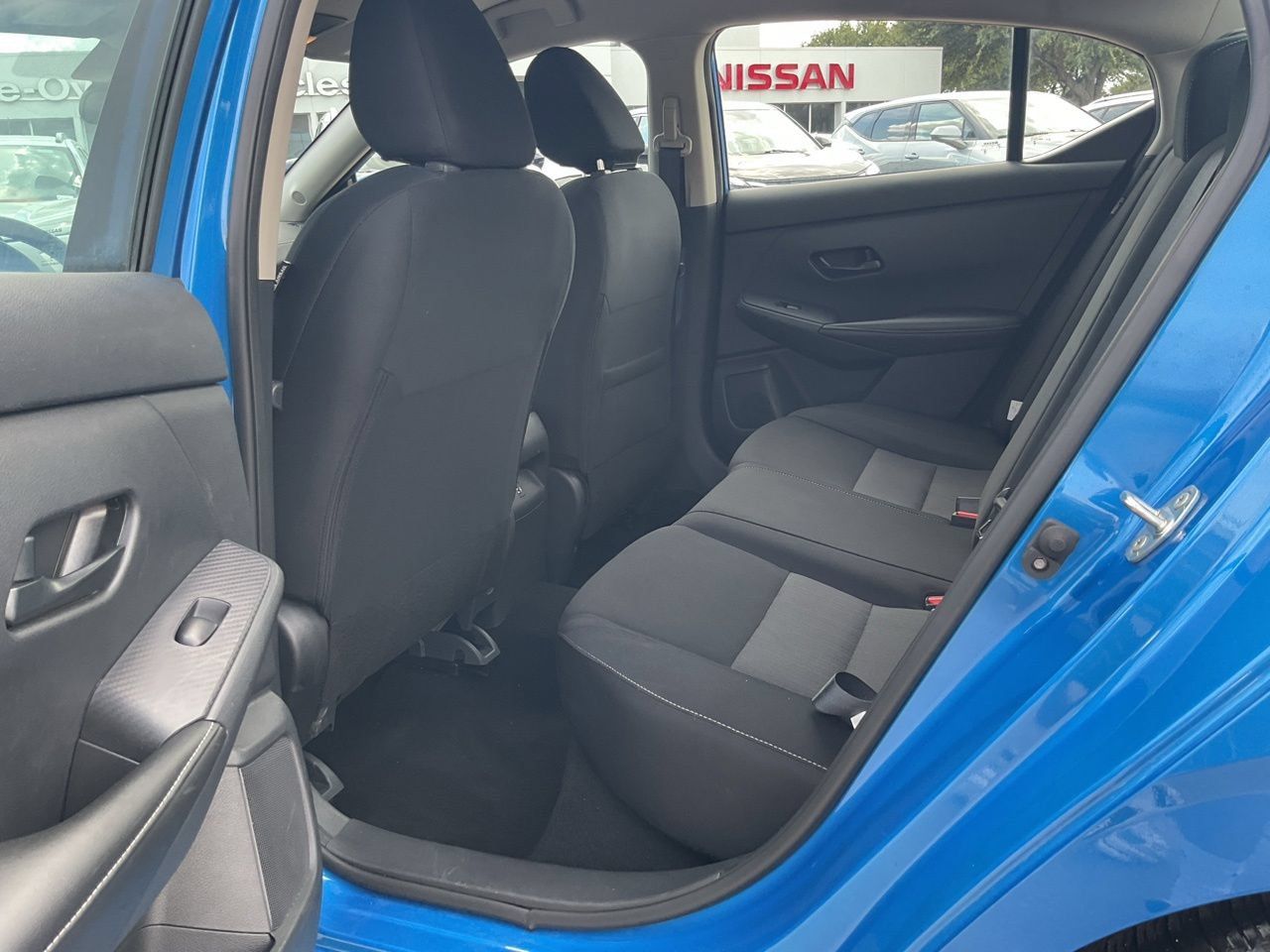Used 2025 Nissan Sentra SV FWD image 11