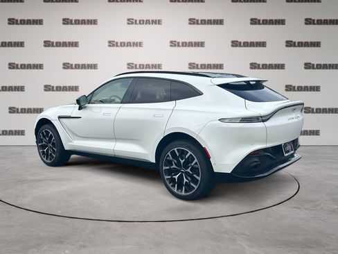 Used 2021 Aston Martin DBX AWD/4WD image 3