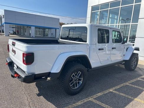 New 2026 Jeep Gladiator Mojave image 4