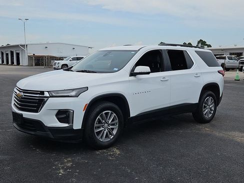 Used 2022 Chevrolet Traverse LT FWD image 21