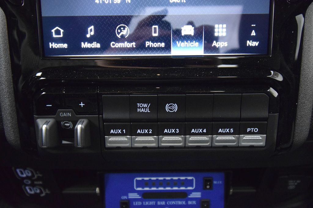 New 2026 RAM 5500 Tradesman AWD/4WD image 31