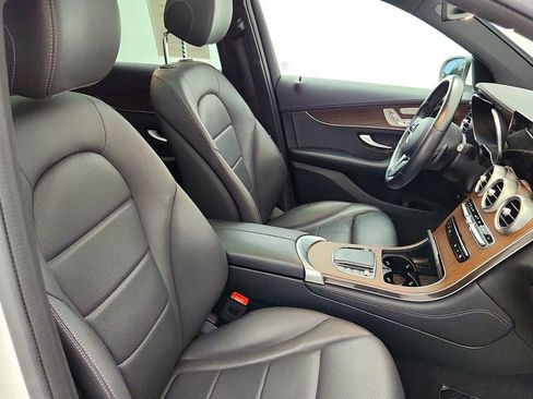 Used 2020 Mercedes-Benz GLC 300 4MATIC image 22