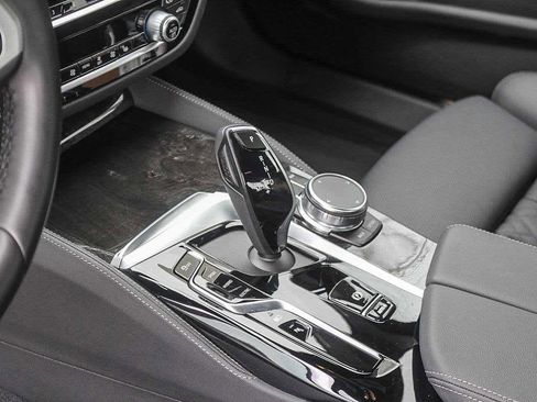 Certified 2023 BMW 530e 530e w/ M Sport Package image 19