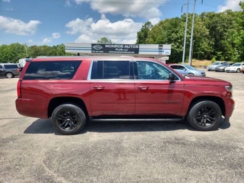 Used 2016 Chevrolet Suburban LT RWD image 1