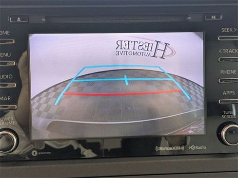 Used 2018 Toyota Sienna XLE w/ XLE Navigation Package image 21