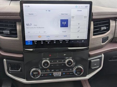 Used 2022 Ford Expedition Max Limited image 13