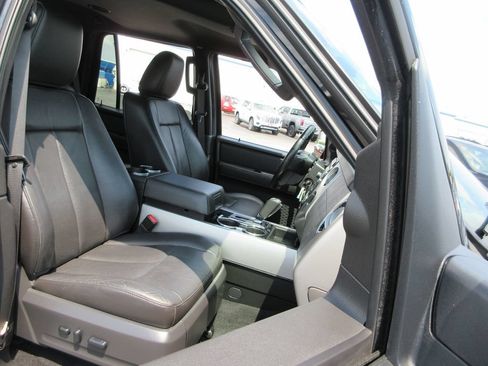 Used 2014 Ford Expedition Limited AWD/4WD image 23