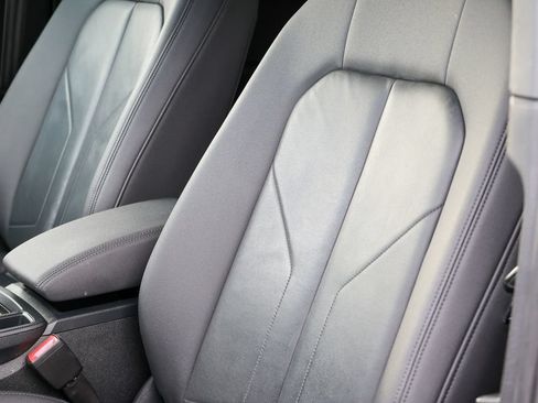Used 2019 Audi Q3 2.0T Premium AWD/4WD image 34