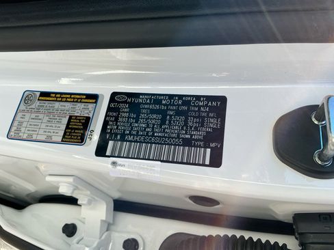 Used 2025 Genesis GV80 3.5T Advanced image 28