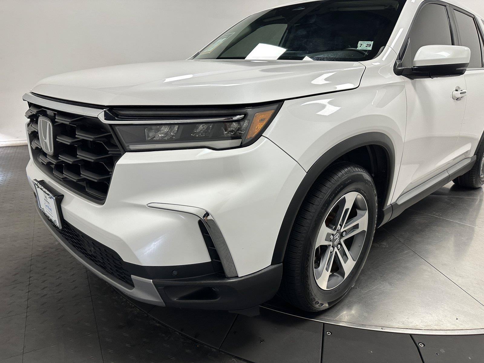 Certified 2025 Honda Pilot EX-L image 7