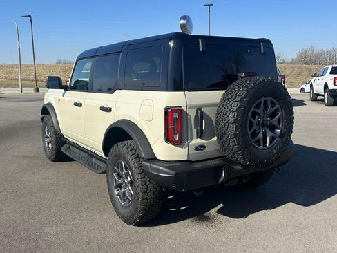 New 2025 Ford Bronco Badlands AWD/4WD image 6