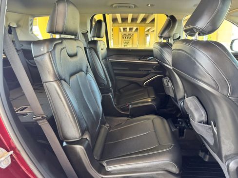 Used 2022 Jeep Grand Cherokee L Limited w/ Luxury Tech Group II AWD/4WD image 27