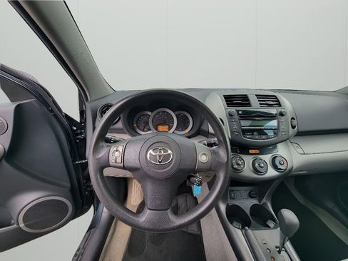 Used 2011 Toyota RAV4 2WD w/ Upgrade Value Pkg image 13