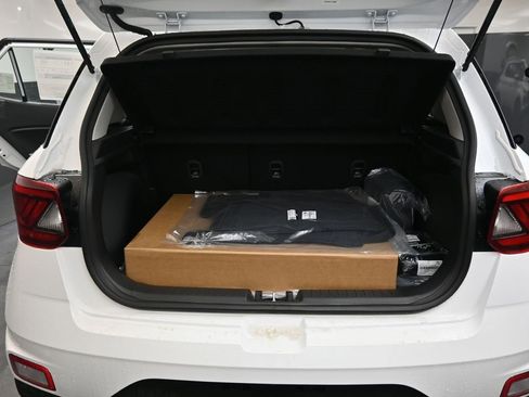 New 2026 Hyundai Venue SEL image 17